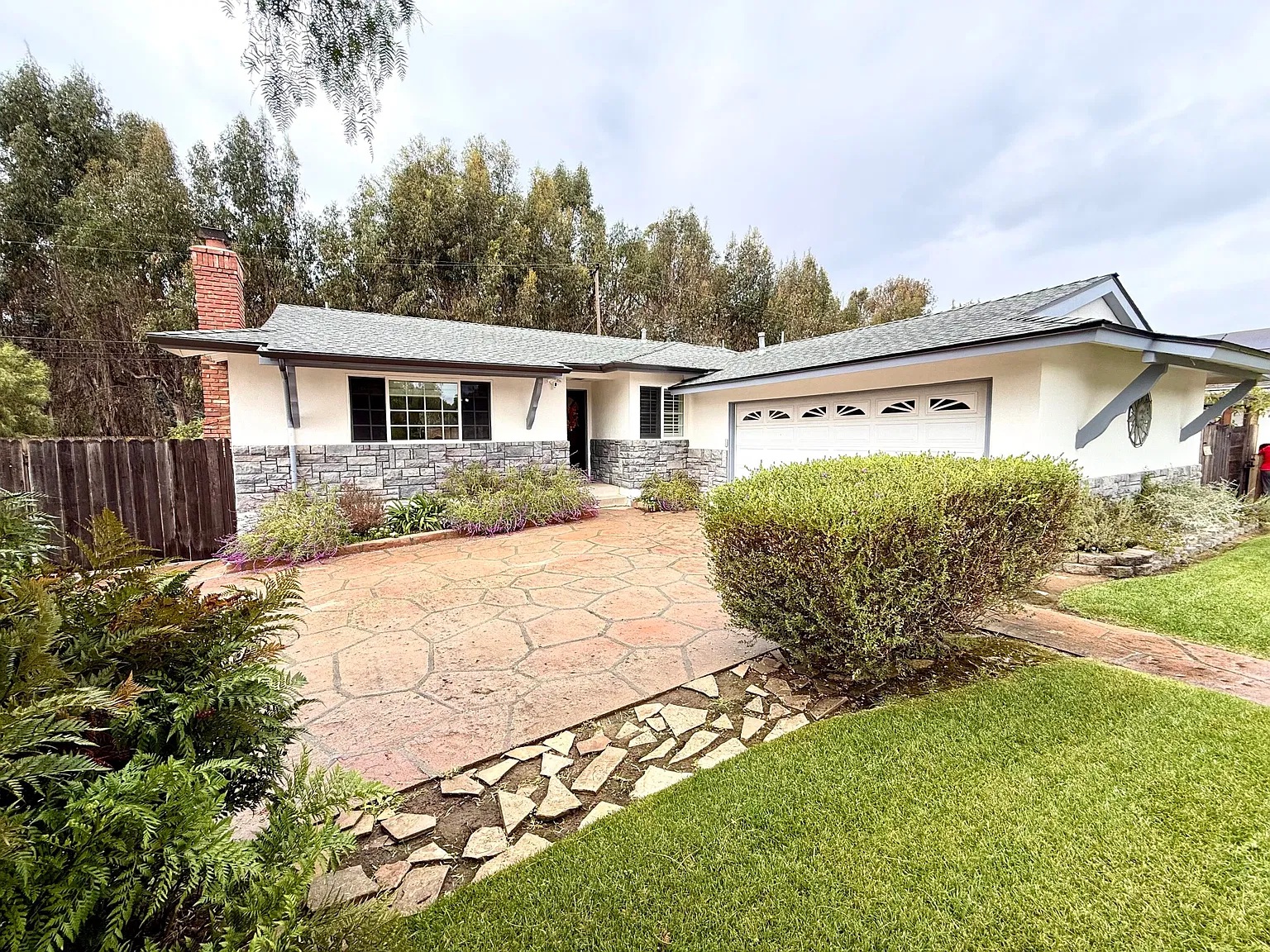 3 bed, 2.5 bath, 1257 sqft, $5,250 — Photo 1