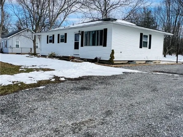 77 S Main St, Rushville, NY 14544