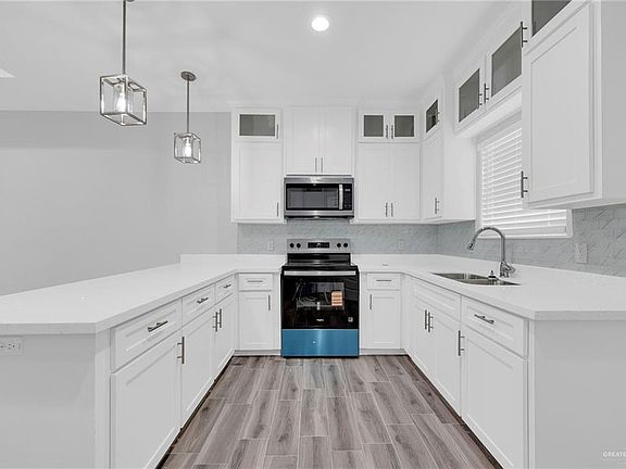 5th image of 1318 San Vicente Dr