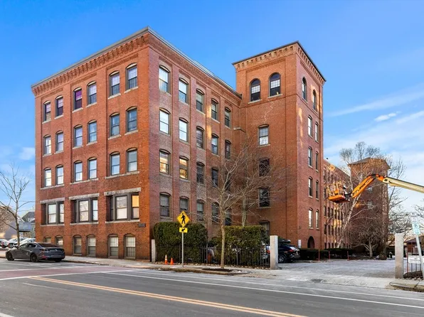 50 Rantoul St APT 505, Beverly, MA 01915