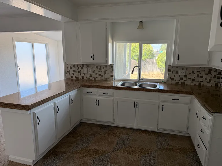 5277 Peacock Ln — Photo 22