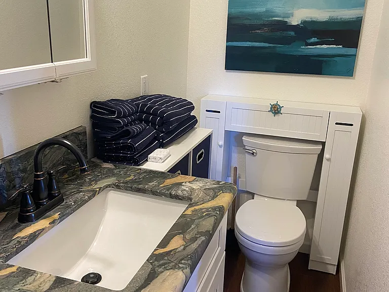 2nd floor bathroom
