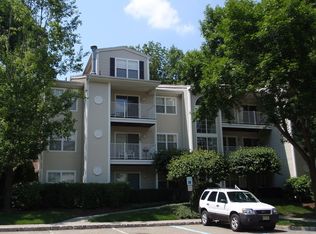 74 Brookside Ln, Mount Arlington, NJ 07856
