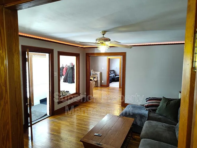 611 Seymour Ave — Photo 7