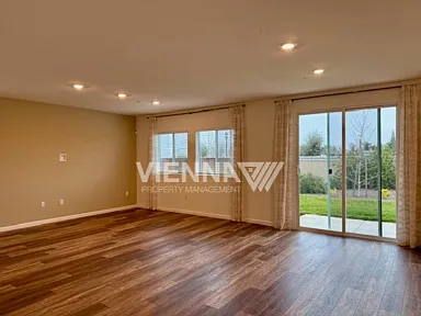 1262 Bray Dr — Photo 3