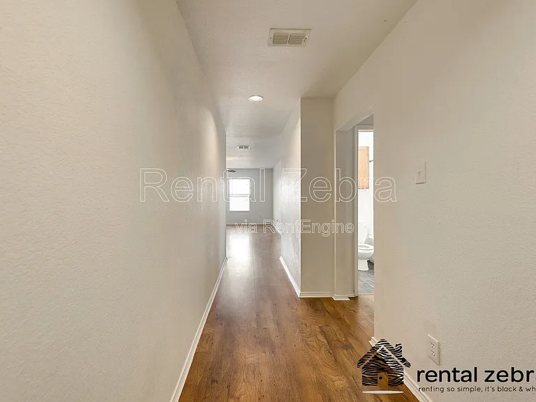 1336 Castle Ridge Rd — Photo 4