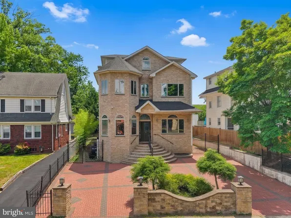 69 Summit Rd, Elizabeth, NJ 07208