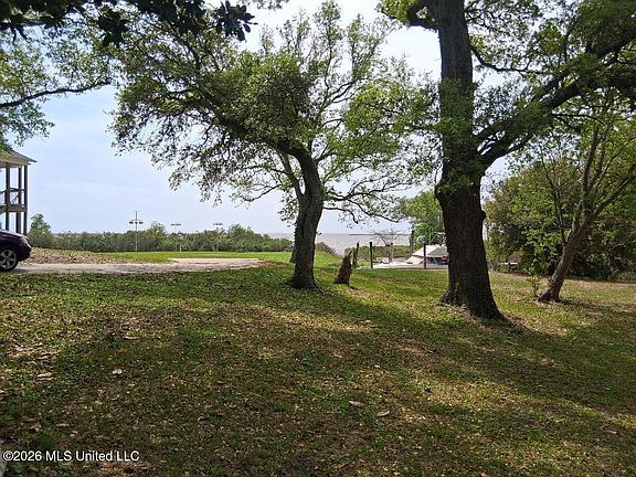 3rd image of 2101 Sandalwood Pl Lot 17