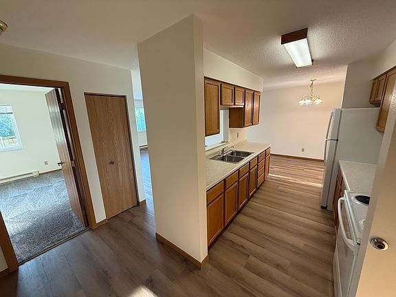 3rd image of 1605 6th Ave E #209