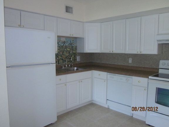 5th image of 2001 World Parkway Blvd APT 25