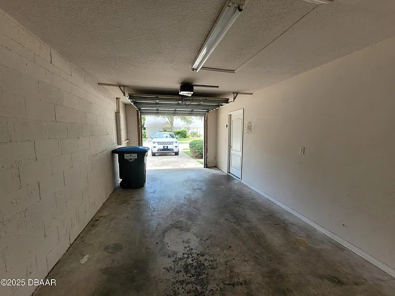 1018 Grand Hickory Cir — Photo 23