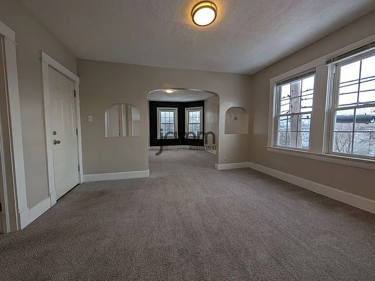 1476 W 107th St #1476 W 107TH UPPER — Photo 4