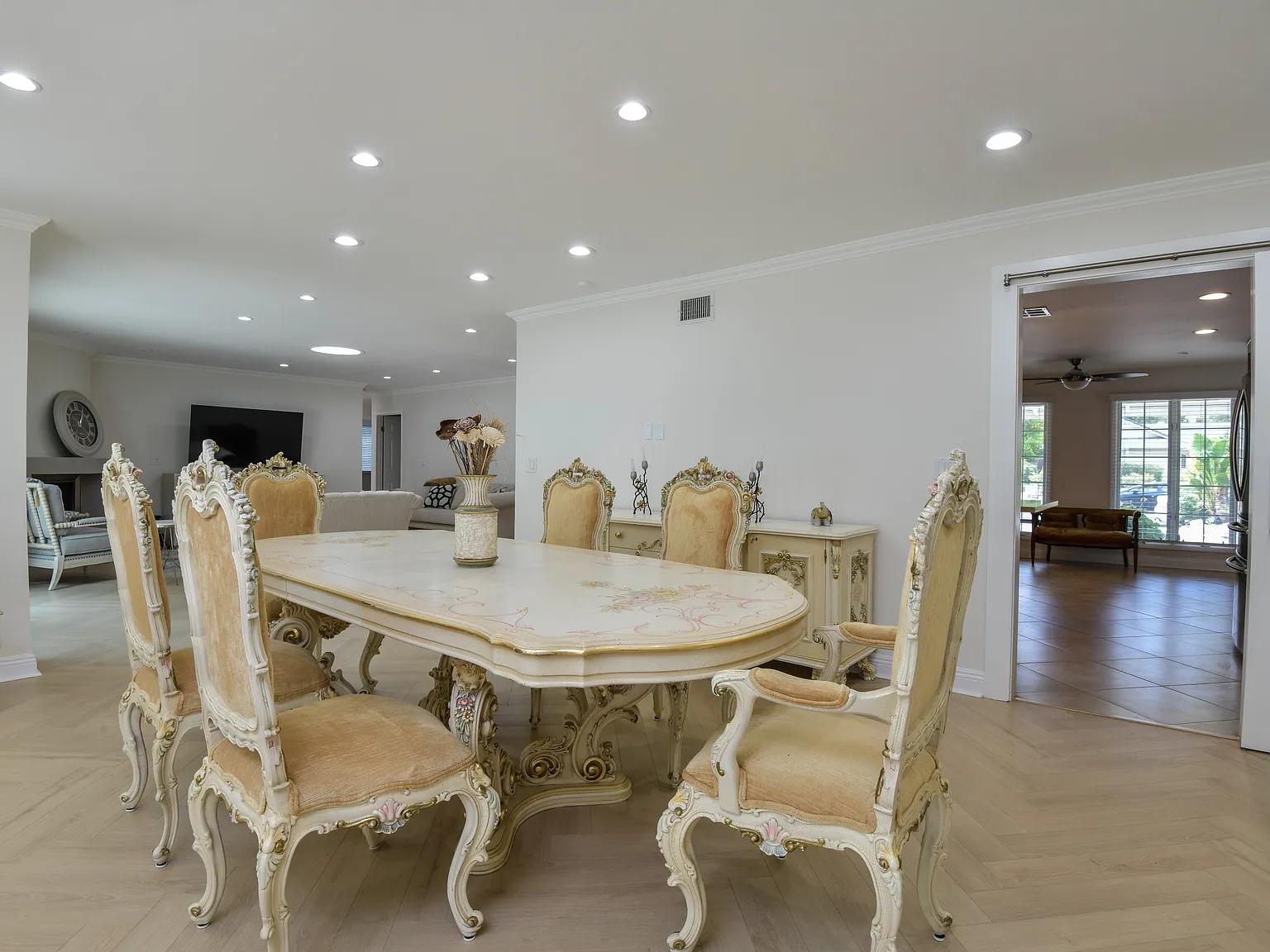 7152 Pomelo Dr — Photo 3