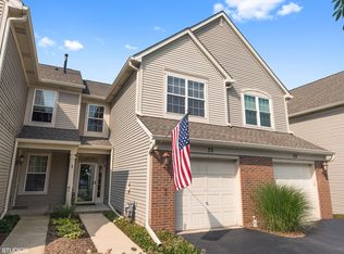 75 Pimlico Ct #75, Grayslake, IL 60030