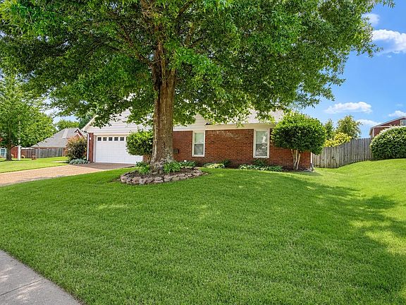 3rd image of 6183 Daybreak Dr
