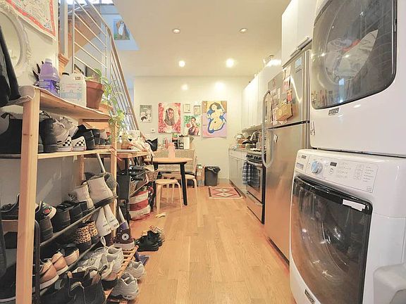 5th image of 269 Kosciuszko St APT 4