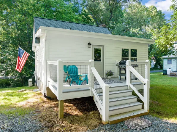 601 Rose Hill Ave, Clarksville, VA 23927