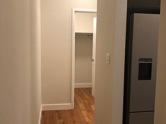 4th image of 8 Gramercy Park S APT 4E