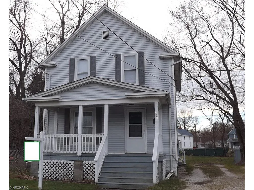 900 W 37th St photo 1