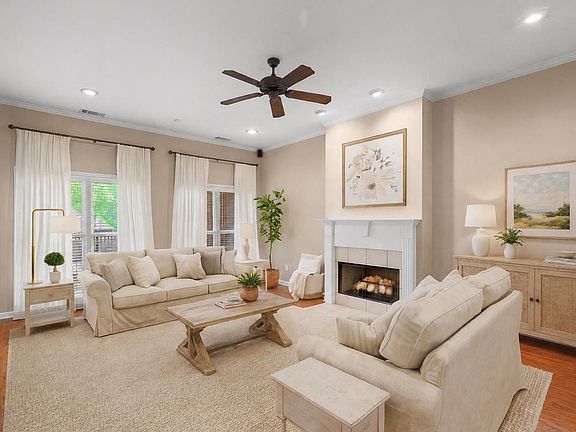 4th image of 8131 Rebecca Woods Dr