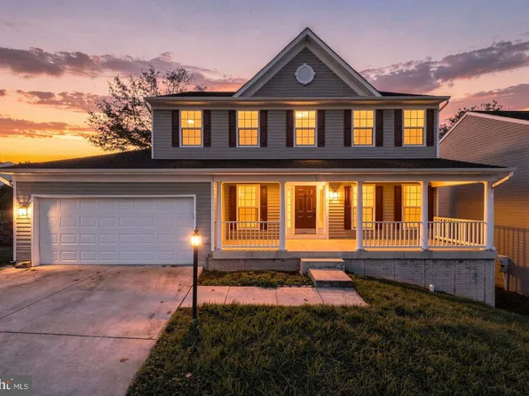 3165 Tulip Tree Pl, Dumfries, VA 22026