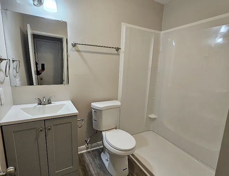 18 E Olliff St #2 — Photo 7