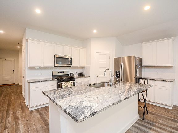 5th image of 1111 Desert Willow Dr