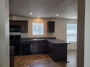 1133 Chateau Blvd #215, Monroe, MI 48161