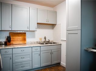 721 Hope St APT 2, Bristol, RI 02809