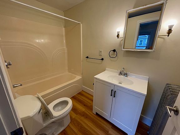 4th image of 90 Westford St #4