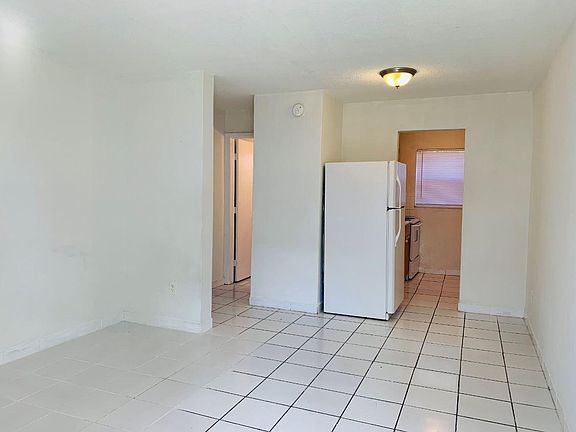 5th image of 668 NW 31st St APT 1
