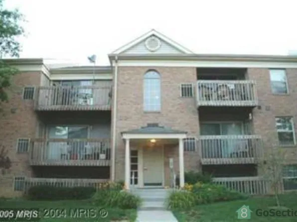 6 Banyan Wood Ct APT 102, Essex, MD 21221
