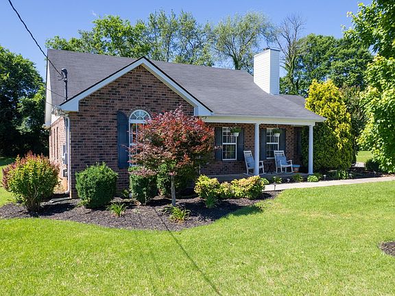 2nd image of 2936 Cliffside Dr