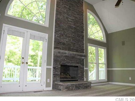 2nd image of 2817 Hampton Glen Ct