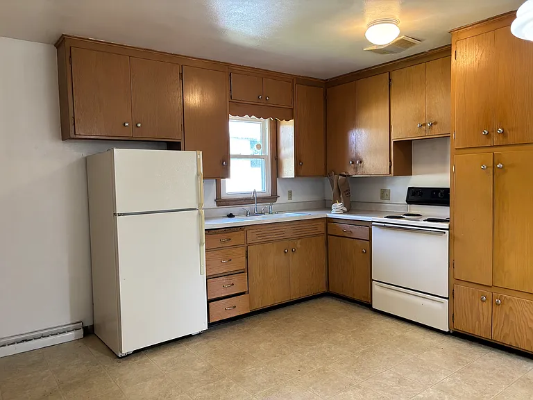 6321 Roselawn Ave — Photo 4