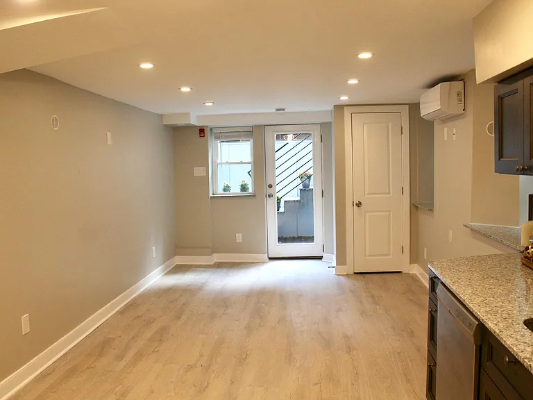 1506 Swain St #BASEMENT — Photo 3
