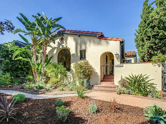 2nd image of 2343 Las Colinas Ave