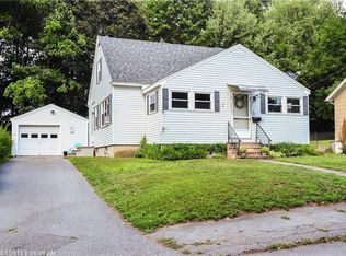 21 Highland Ave, Augusta, ME 04330