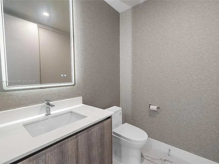 17550 Collins Ave #1203 — Photo 21