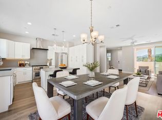 4393 Paxton Pl, Calabasas, CA 91302