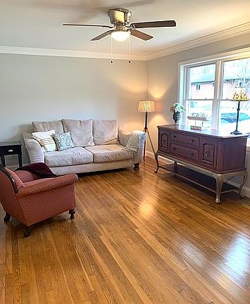 4th image of 1328 Mayfield Ln