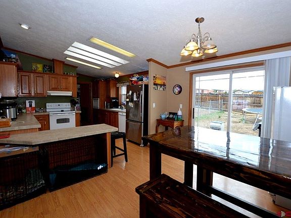 nice dining area adjacent to kitchen.