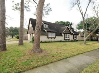 7903 Rowan Ln, Houston, TX 77036