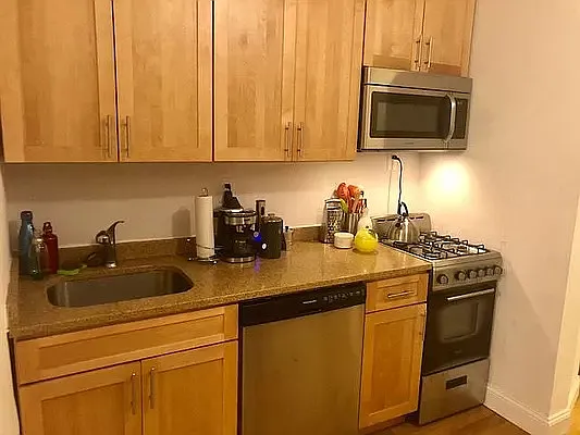 Rented by REAL New York | media 25