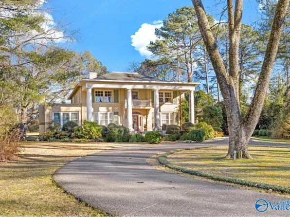 517 S Scott St, Scottsboro, AL 35768