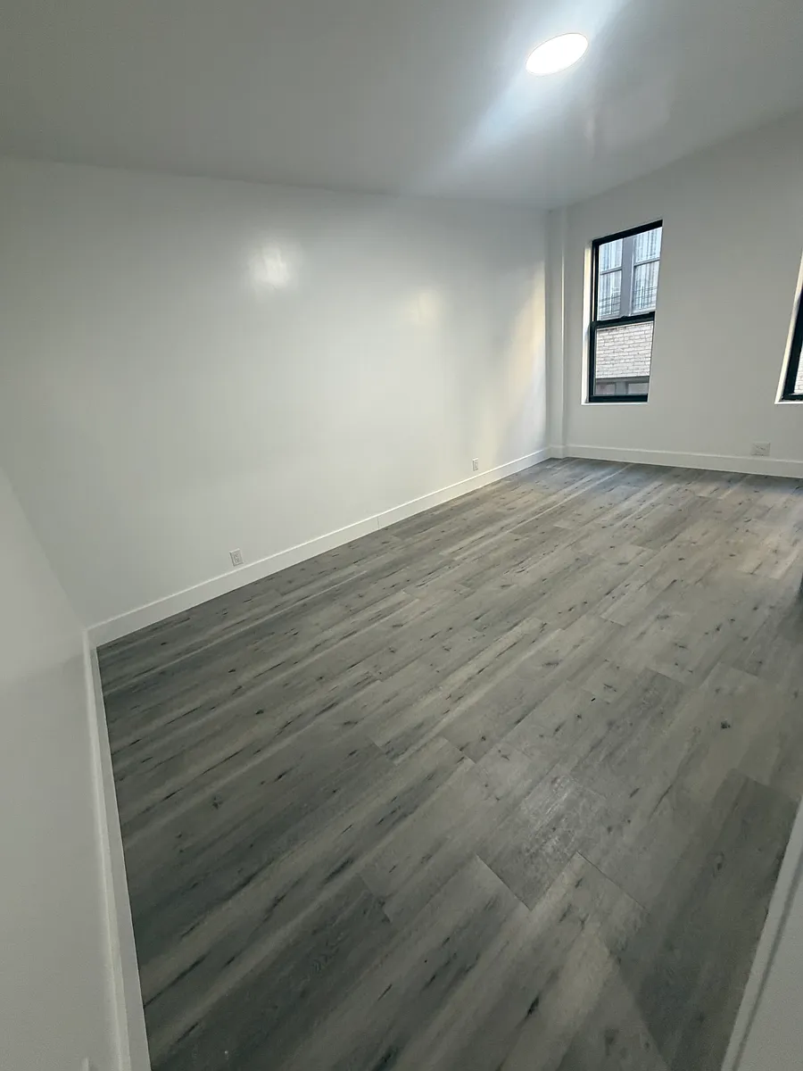 Building Photo - 4130 Carpenter Ave #4C