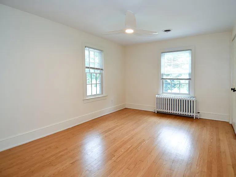 2608 Fordham Rd — Photo 29