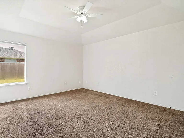 416 Bretts Way — Photo 9