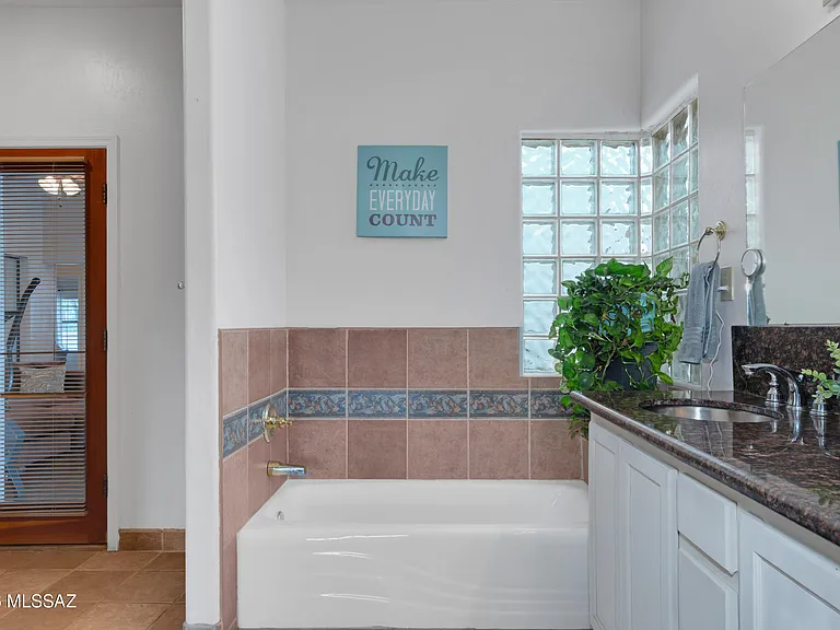 221 Paseo Tamex — Photo 31