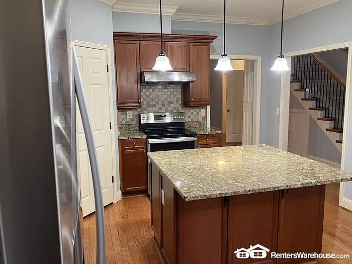 191 Castlehill Dr — Photo 4
